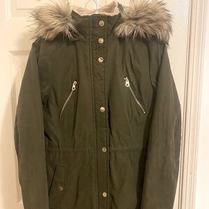 Size Small Olive Green Color Nautica Women's Faux-Fur Trim Hooded Parka